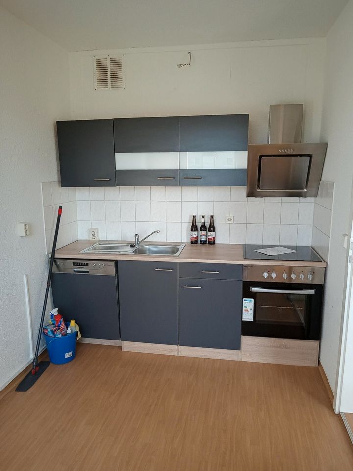 helle 2-Raum-Wohnung mit Einbauküche und Balkon in Greifswald