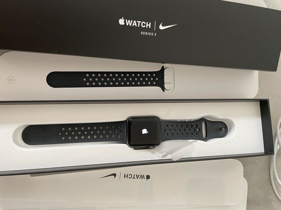 Apple Watch Serie 3 Nike Edition in Kronau