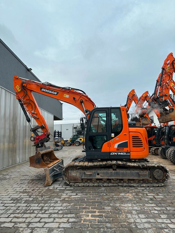 Doosan DX 140 LCR-5 Raupenbagger Mieten / Kaufen DEVELON in Neu Ulm