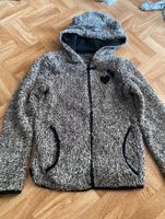 Flauschige Mädchen Jacke Sweatjacke Gr.134/140 Bayern - Ingolstadt Vorschau