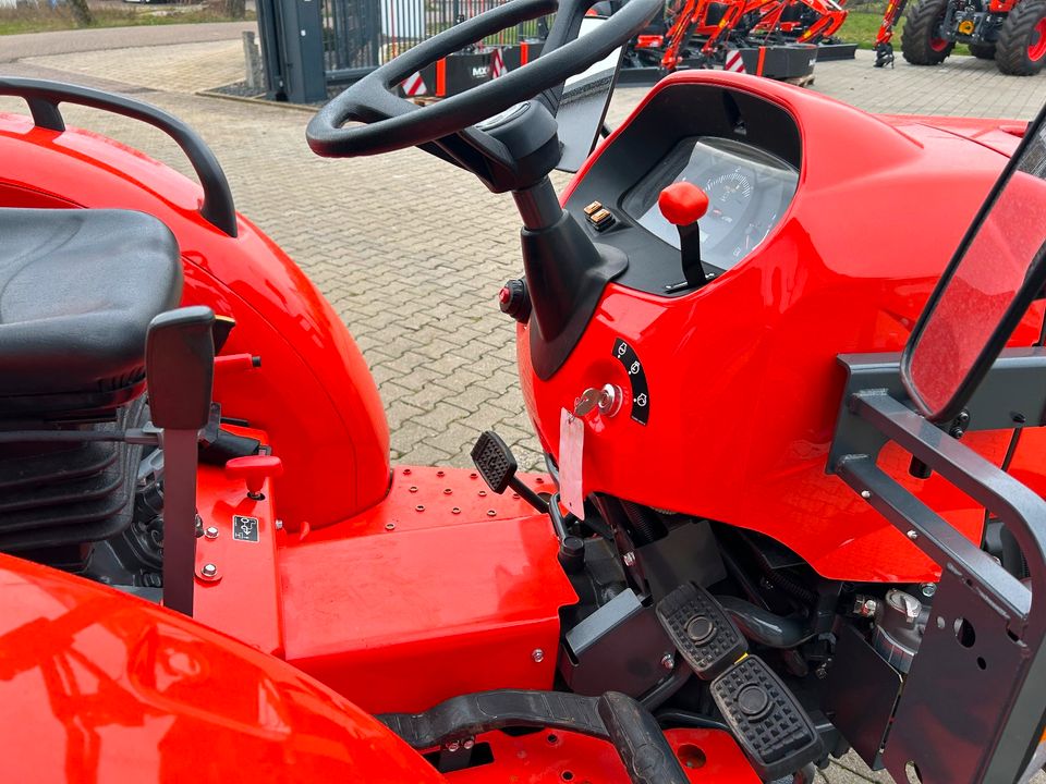 Kubota Traktor L1 382 L1 Schlepper Pferdehof Reitplatz 38PS HYDRO in Bopfingen