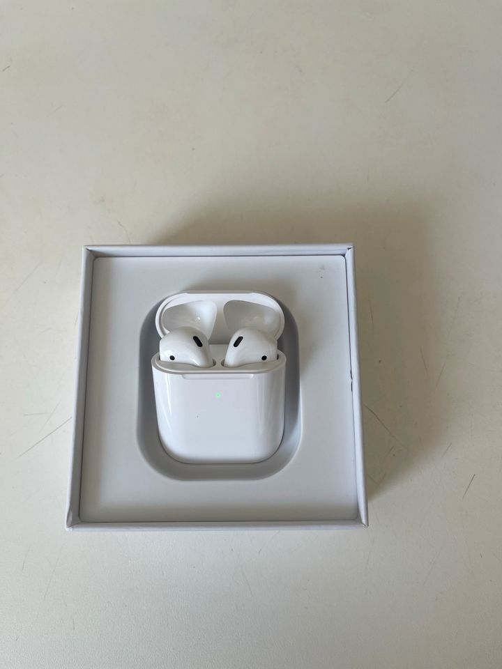 Apple AirPods 2 Generation in Heidelberg