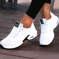 Damen Sneaker Gr. 36 weiss Niedersachsen - Uslar Vorschau