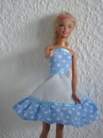 Kleid versch. Modelle für Barbie Brustumfang 13 cm blau/türkis Berlin - Lichtenberg Vorschau