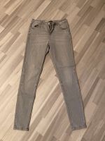 Jeans grau Hose 40 Nordrhein-Westfalen - Langenfeld Vorschau