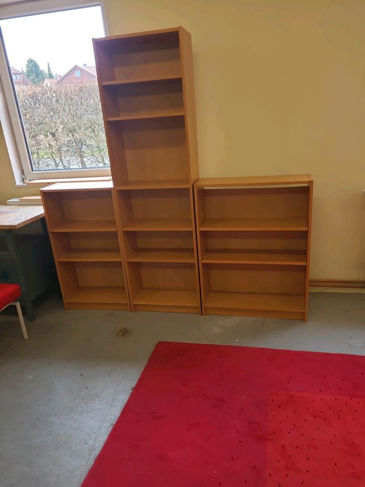 3 Bücherregale komplett  50 € in Walkenried