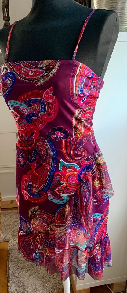 Sommerkleid, Midikleid, Trendyol, Spagettiträger, Größe 38 in München