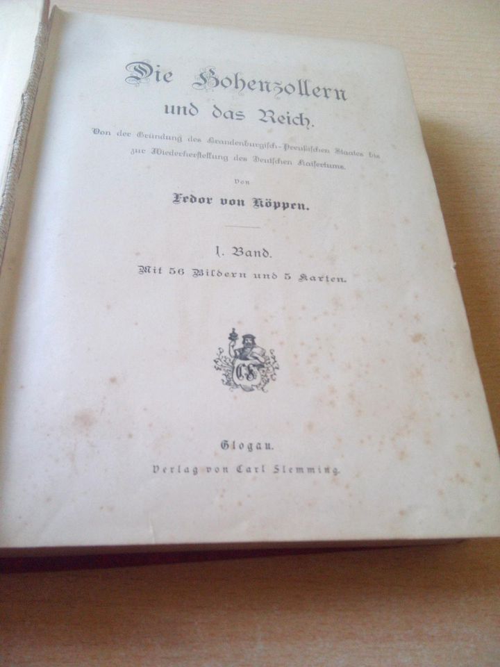 Sehr altes Buch in Großheide