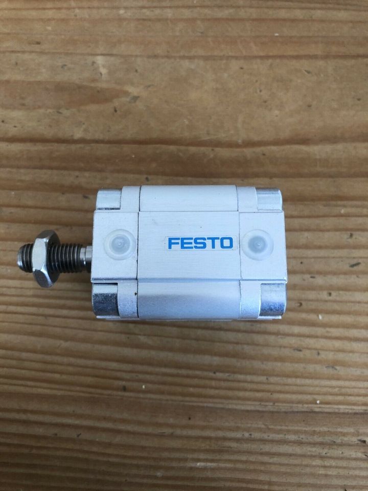 Festo   Kompaktzylinder   ADVU-25-15-A-P-A 156610 in Pforzheim