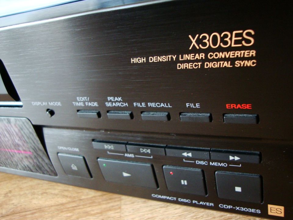 SONY CD Player CDP-X 303 ES mit BDA,FB in Neuötting