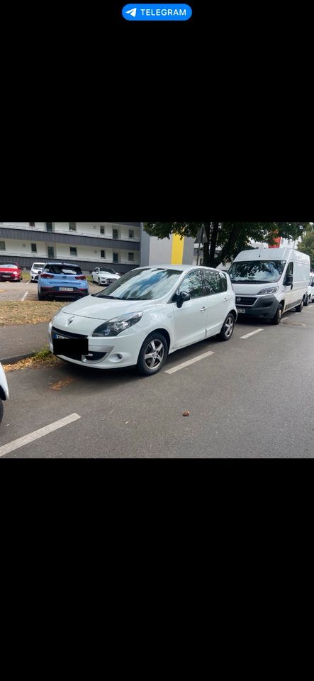 Auto Renault in Leverkusen