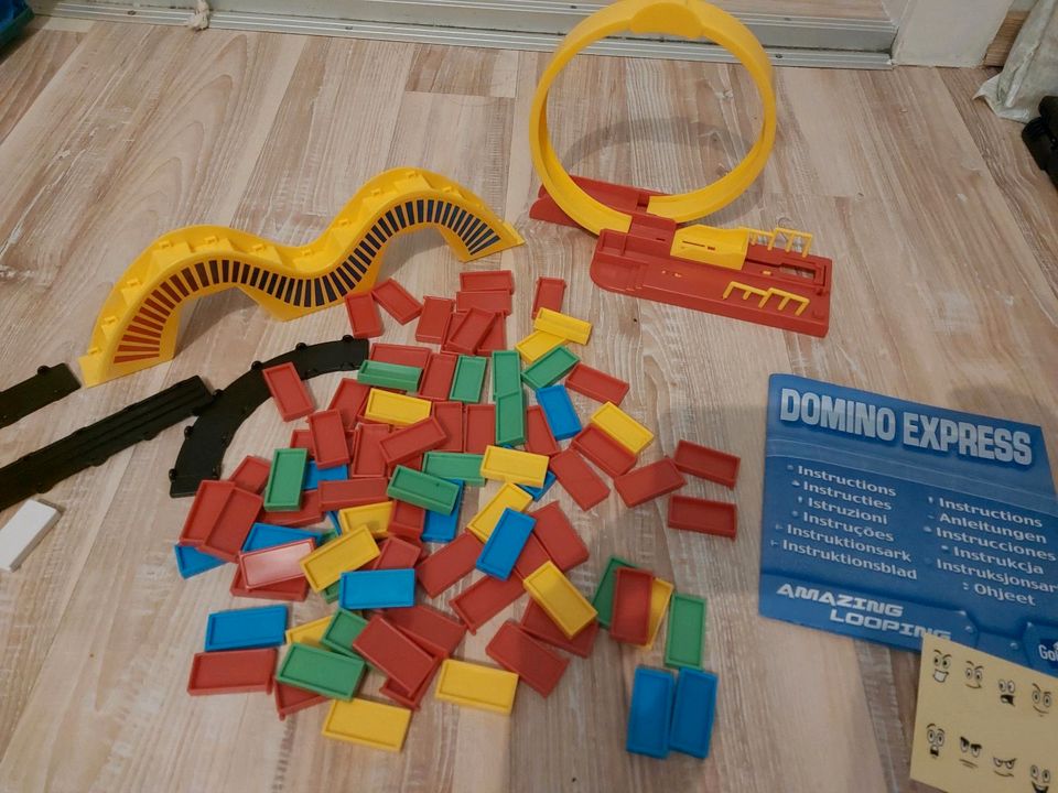 Domino Express, Spielzeug, neuwertig in Schneeberg