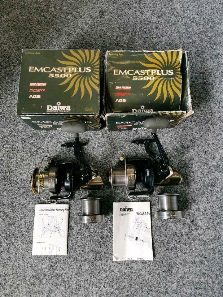 2× Daiwa Emcast Plus 5500 + E-Spulen Angelrollen Karpfenrollen in Bad Bentheim