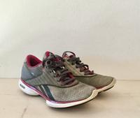 Reebok Easy Tone Abnehm Schuhe Federung Smooth fit 37.5 Bayern - Ustersbach Vorschau