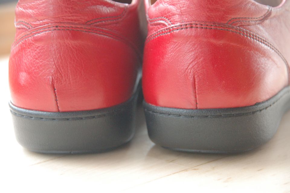 Halbschuhe Slipper Leder Lederschuhe Gemini rot Gr.41 Damen NEU in Osburg