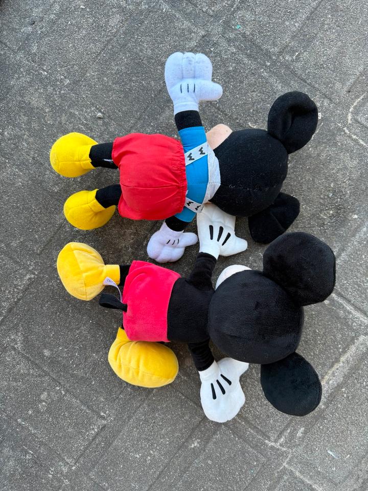 Mickey Mouse Plüschfigur Original Disney 2 Verschiedene in Schongau