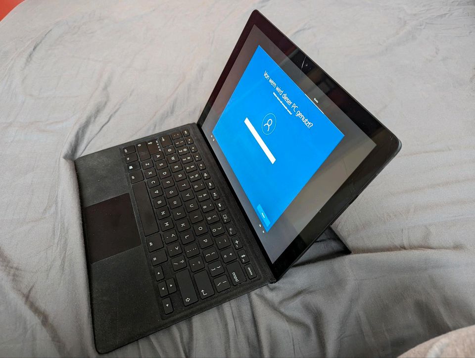Eve V i7 16GB 512GB Surface Pro Stil Tablet Laptop Convertible in Heidelberg