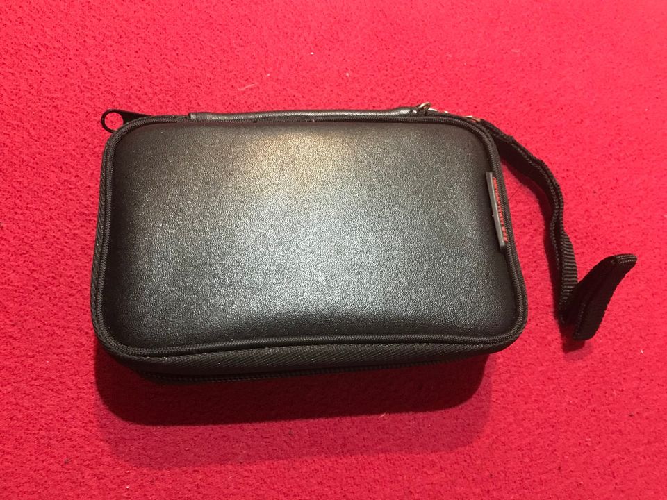 HAMA Ledertasche für Navi etc in Mengen