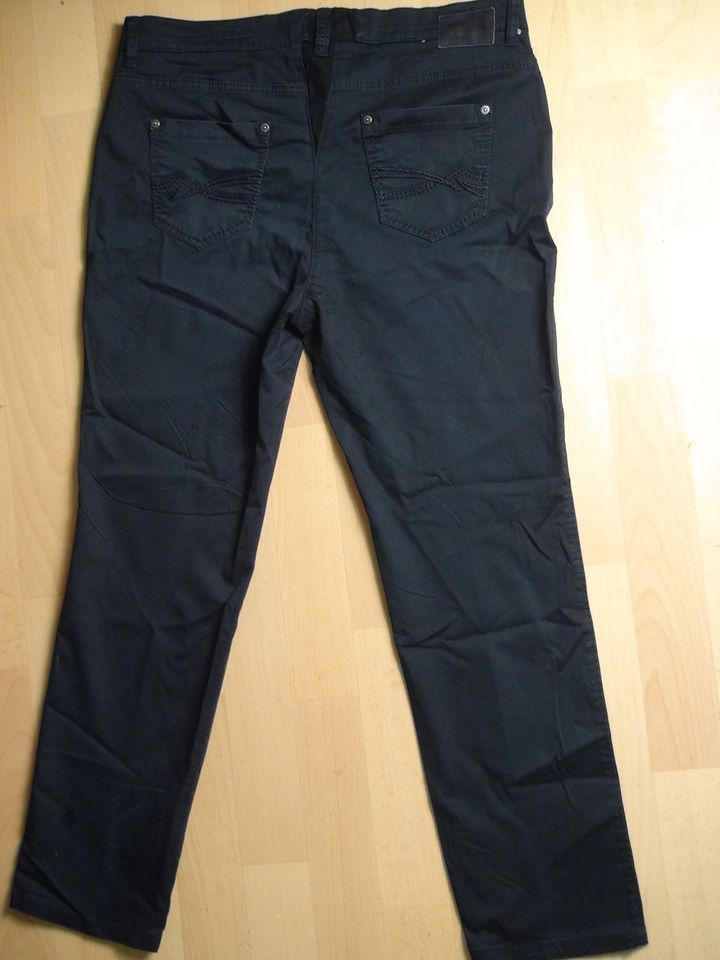 Brax Mary sport Damen Hose Gr. 42 K W32 // L30 schwarz in Schwerin