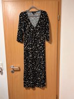 Kleid Blumen amisu 38 M schwarz Nordrhein-Westfalen - Grevenbroich Vorschau