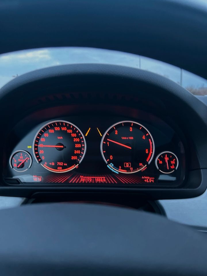 BMW 530d F10 Softclose Head-Up Display 8-Gang Automatik Standheiz in Bremerhaven