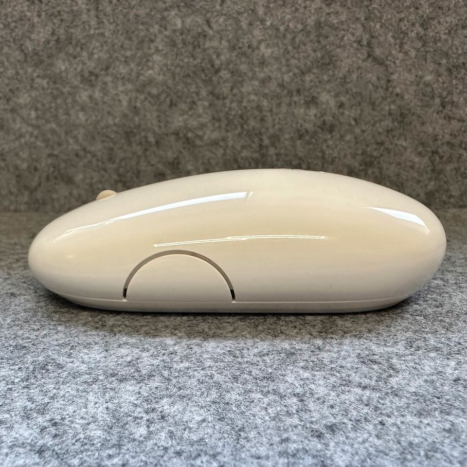 Apple Mighty Mouse - Wireless A1197 - Kabellose Maus in Nackenheim