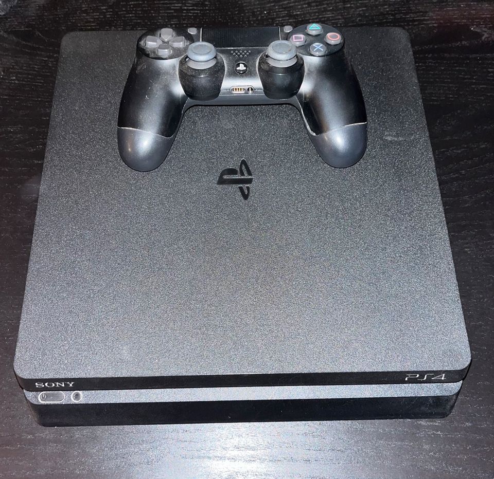 PlayStation 4 Slim in Nördlingen