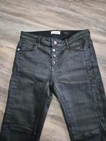 Rich & Royal Jeans Midi Lederoptik schwarz Gr. 27 NEUWERTIG Sachsen - Wermsdorf Vorschau
