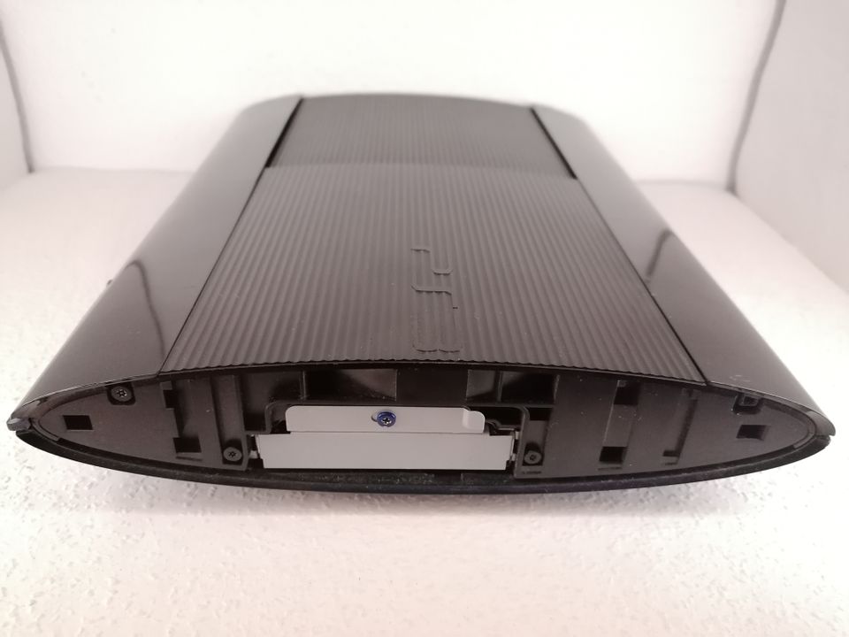 Sony PlayStation 3 Super Slim - 320GB - HDMI DEFEKT! in Backnang