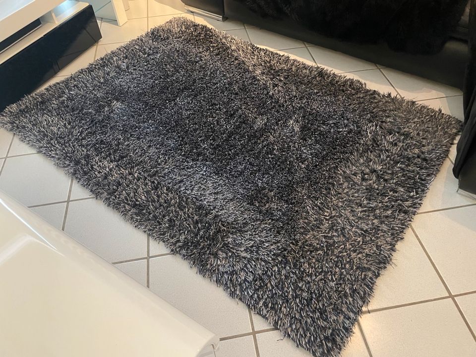 ESPRIT TEPPICH „NEW GLAMOUR“ 120x180 GRAU HOCHFLOR NP225€ in Kreis  Pinneberg - Kölln-Reisiek | Heimtextilien gebraucht kaufen | eBay  Kleinanzeigen ist jetzt Kleinanzeigen