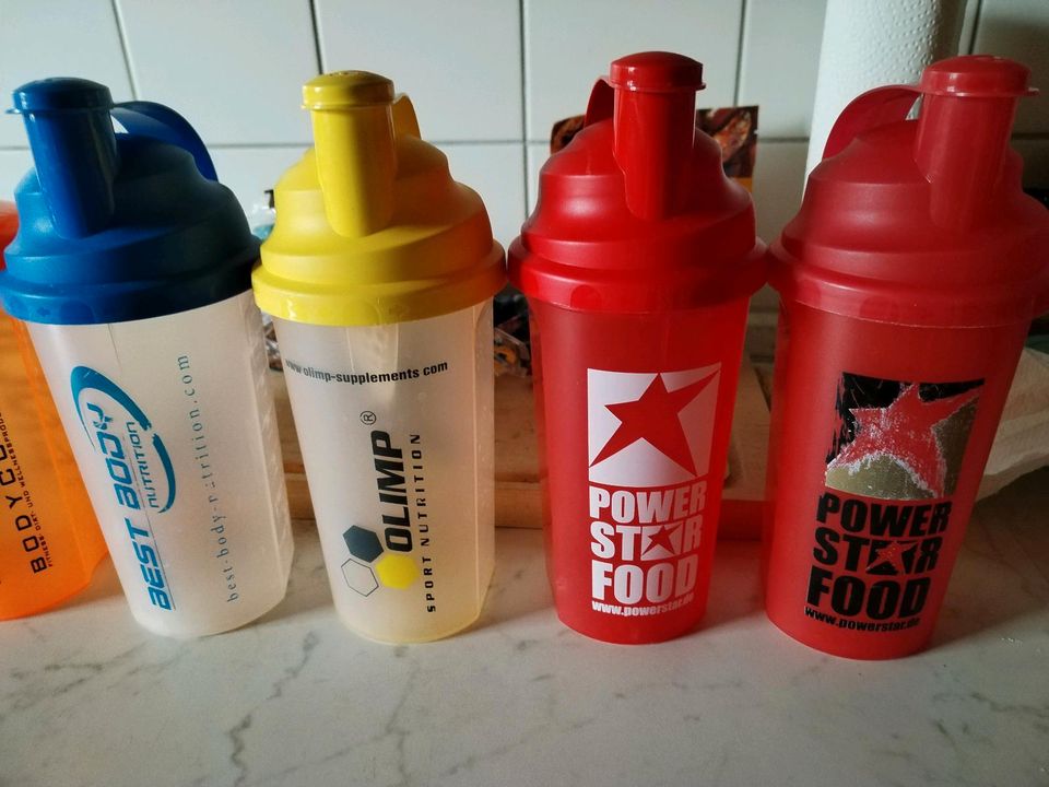 Shaker Bodybuilding Fitness Whey Muskelaufbau in Estenfeld