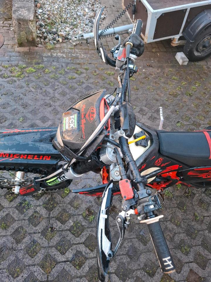 BETA 300 RR BJ 2015 ENDURO mit Ersatzteilen Tausch Möglich in Schwallungen