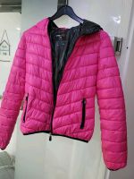 Winterjacke Gr XS neuwertig pink Nordrhein-Westfalen - Sundern (Sauerland) Vorschau