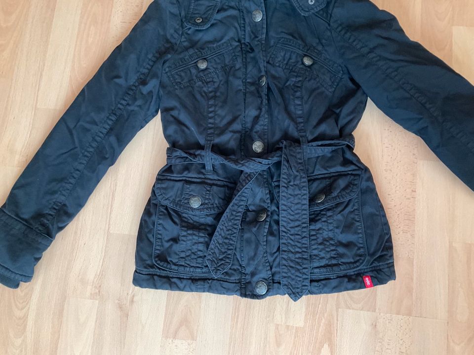 EDC Esprit Winterjacke/ Parka Gr S schwarz in Wettenberg