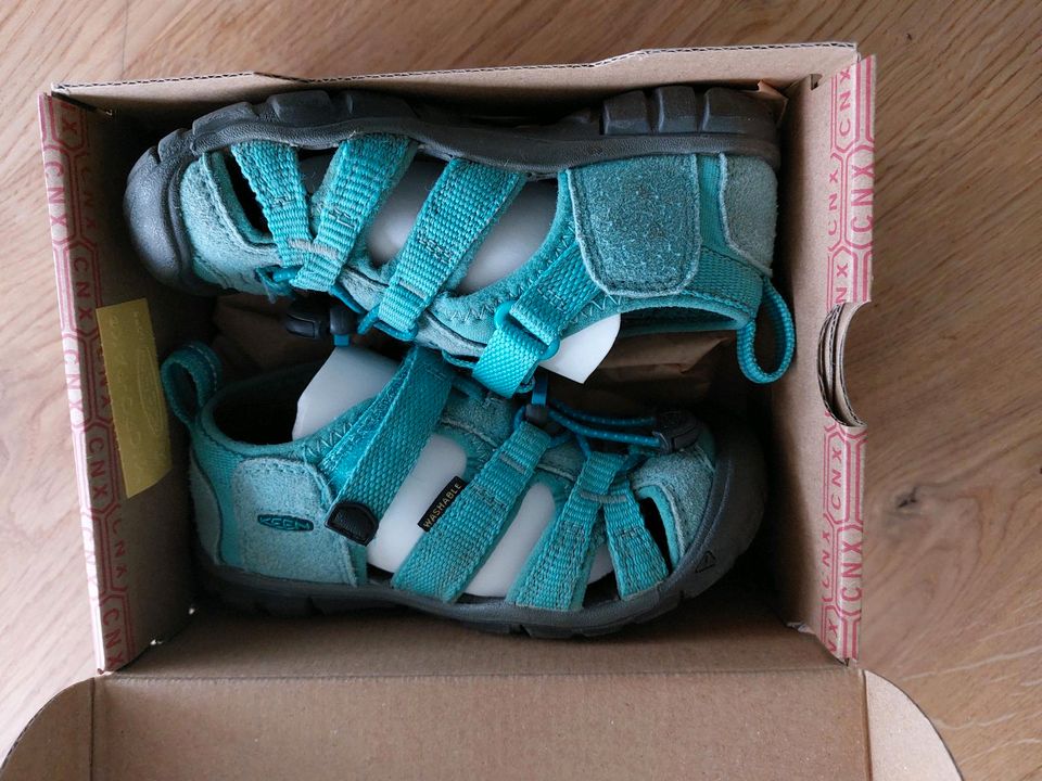 Keen Sandalen türkis hell blau 27/28 in Wachtendonk