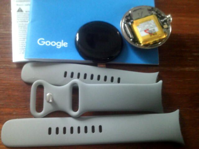 Google Pixel Watch, defekt, Bastler, Einzelteile in Bretzfeld