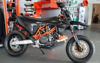 KTM 690 SMC-R ABS 2023 Dark Edition Nordrhein-Westfalen - Willebadessen Vorschau