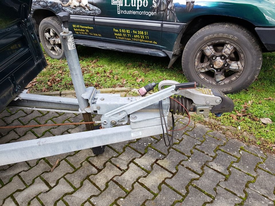 Humbaur Tandemanhänger Tieflader 2,5 ton. mit Deckel in Nonnenhorn