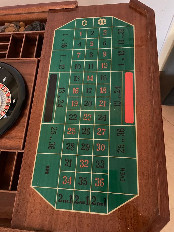 Spieltisch Intarsien Kartentisch Roulette Backgammon Schach Antik in Bonn