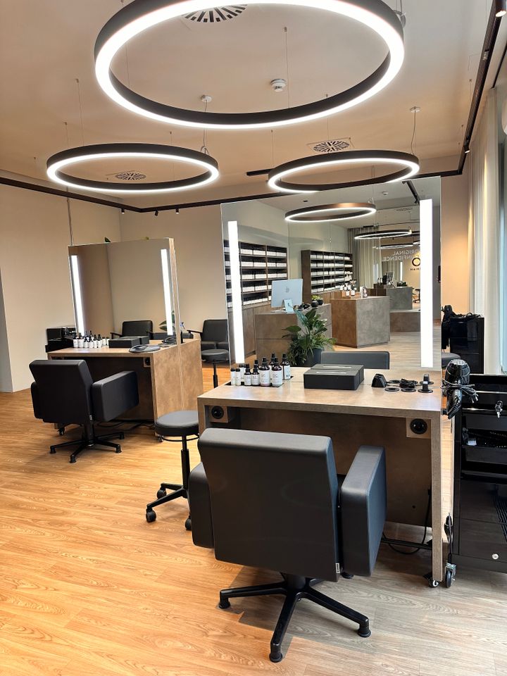 Salon- und Lagerhelfer:in (m/w/d) Frankfurt am Main in Frankfurt am Main