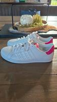 K-Swiss Sneaker Turnschuhe Gr. 41 weiss pink Nordrhein-Westfalen - Erndtebrück Vorschau