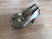 Gold Pumps Nine West Gr.36 Peeptoes Plateau Satin bequem Nordrhein-Westfalen - Gummersbach Vorschau