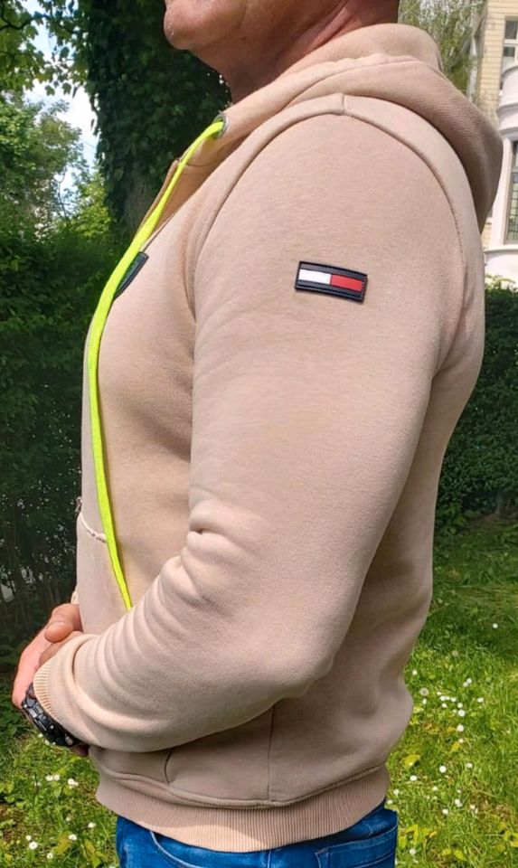 Tommy Hilfiger ZIP Pulli Hoodie Sweatjacke wie NEU in Wuppertal