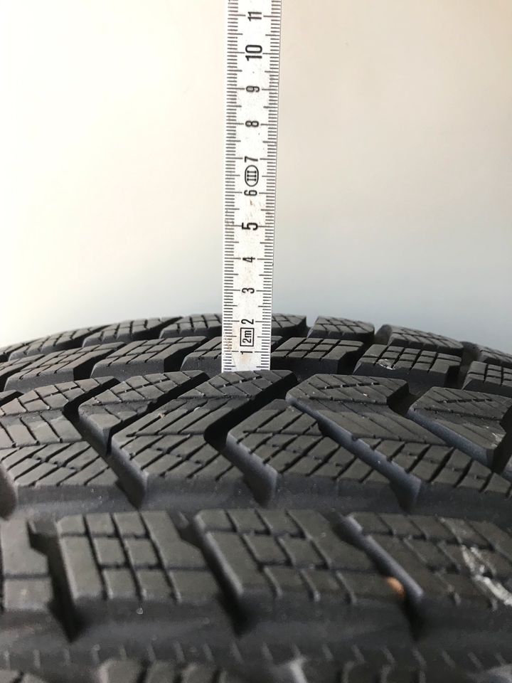 Pirelli Scorpion 285/40 R21  109V M+S Winterrreifen in Walldorf