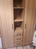 Schrank Komode  beschichtetes Holz Kleiderschrank Möbel Regal Hessen - Obertshausen Vorschau