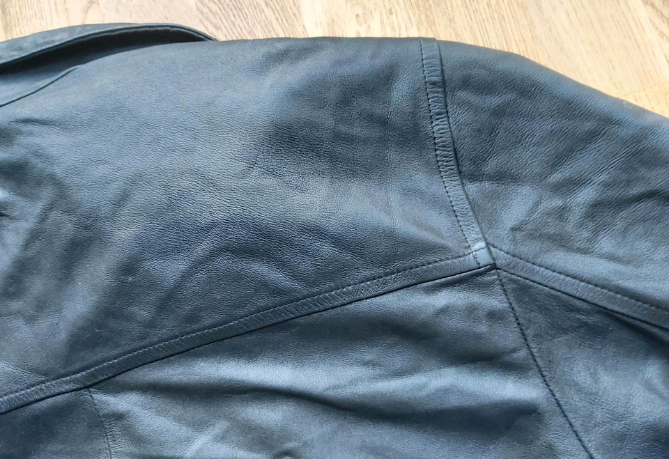 Echte schwarze Lederjacke für Herren der Firma Coco in Hamburg