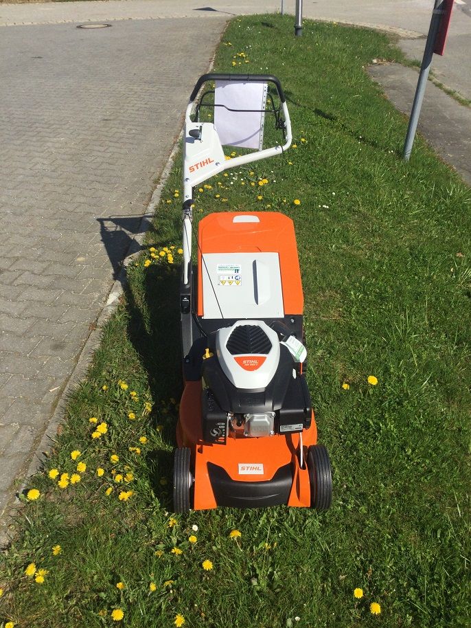 Stihl Rasenmäher RM 650 V Benzin in Fürsteneck