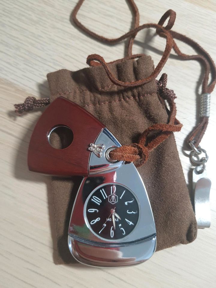 Laguiole Taschenuhr mit Deckel in Attenweiler