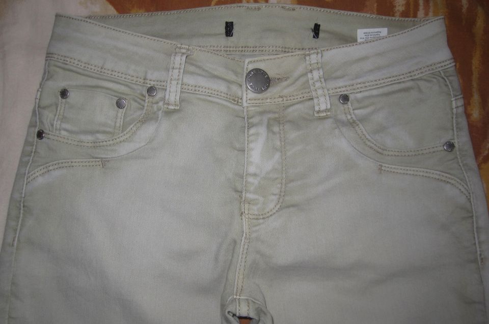 Jeans Capri 7/8 ONE LOVE Colloseum Beige Gr.146-152 in Ottobrunn