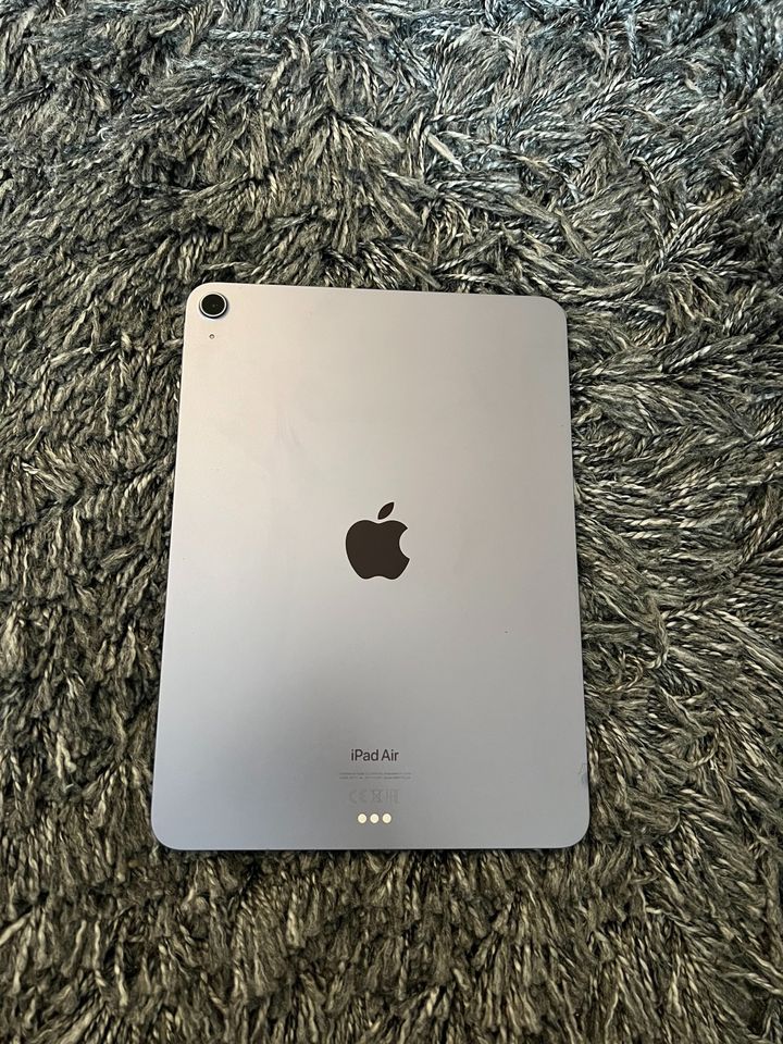 iPad Air WI-FI 265GB Purple-Red 2022 (kaum benutzt) + Hülle in Hannover